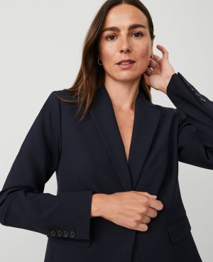The Petite Notched One Button Blazer in Seasonless Stretch