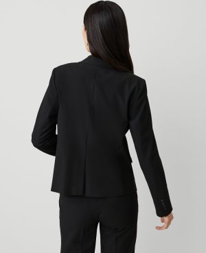 The Petite Notched One Button Blazer in Seasonless Stretch