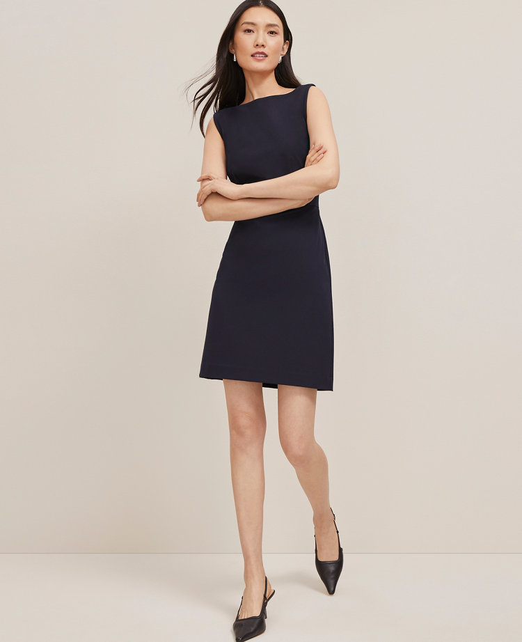 The Boatneck Dress in Seasonless Stretch