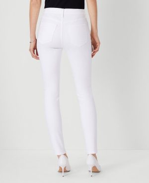 Petite Mid Rise Skinny Jeans in White – Curvy Fit
