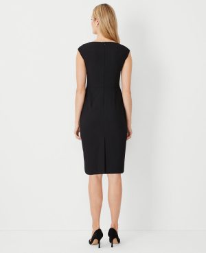 The Scoop Neck Sheath Dress in Bi-Stretch – Curvy Fit