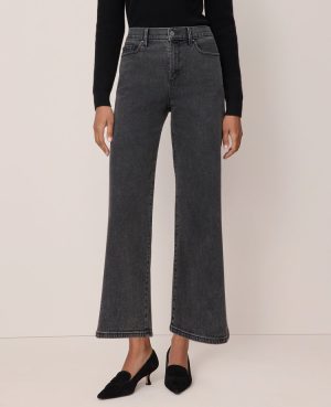 The Petite The Wide-Leg Crop Jean