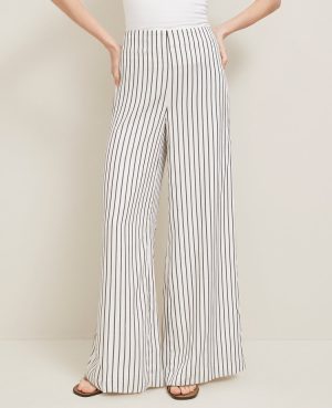 The Side-Zip Wide-Leg Pant in Twill