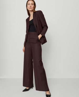 The Wide-Leg Pant